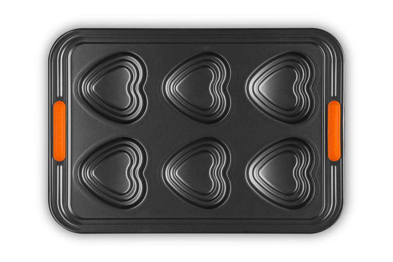 Bakvorm voor 6 Hartjes met reliëf Cakejes