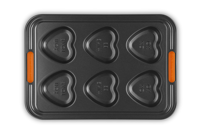 Bakvorm voor 6 Hartjes met tekst Cakejes