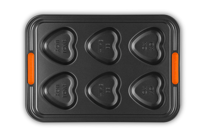 Bakvorm voor 6 Hartjes met tekst Cakejes