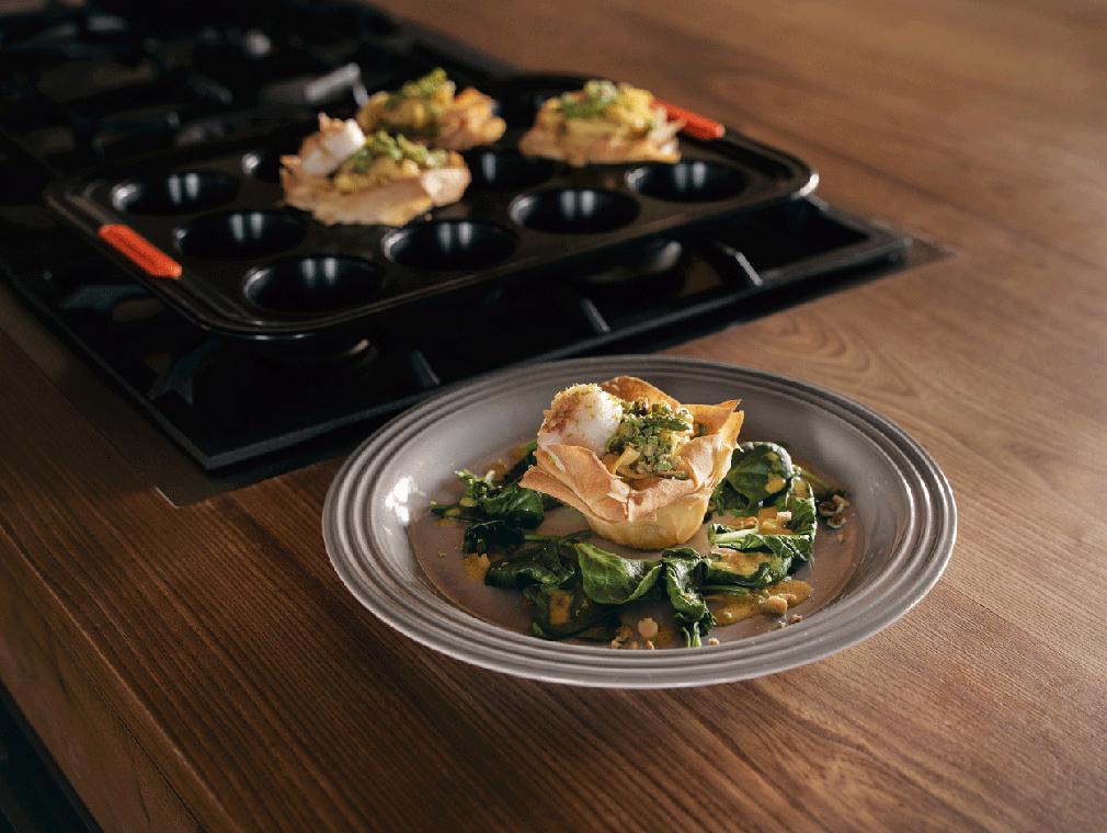 Tartelettes van filodeeg met coquilles, pasta en limoen-kokossaus.