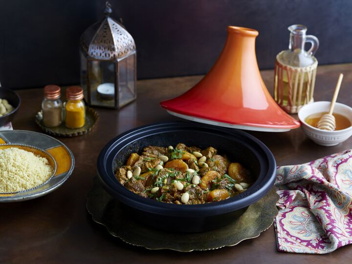 Lam, saffraan, abrikoos en amandel tajine