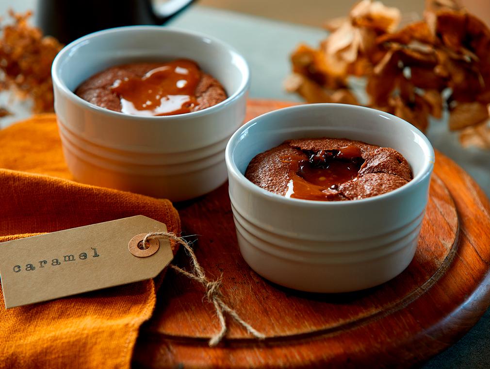 Chocolade lava cake met karamel zeezout