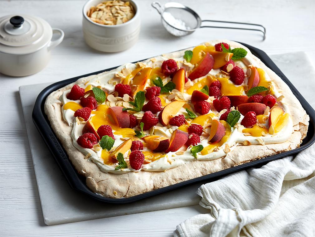 Pavlova met Perziken, Frambozen en Amandelen
